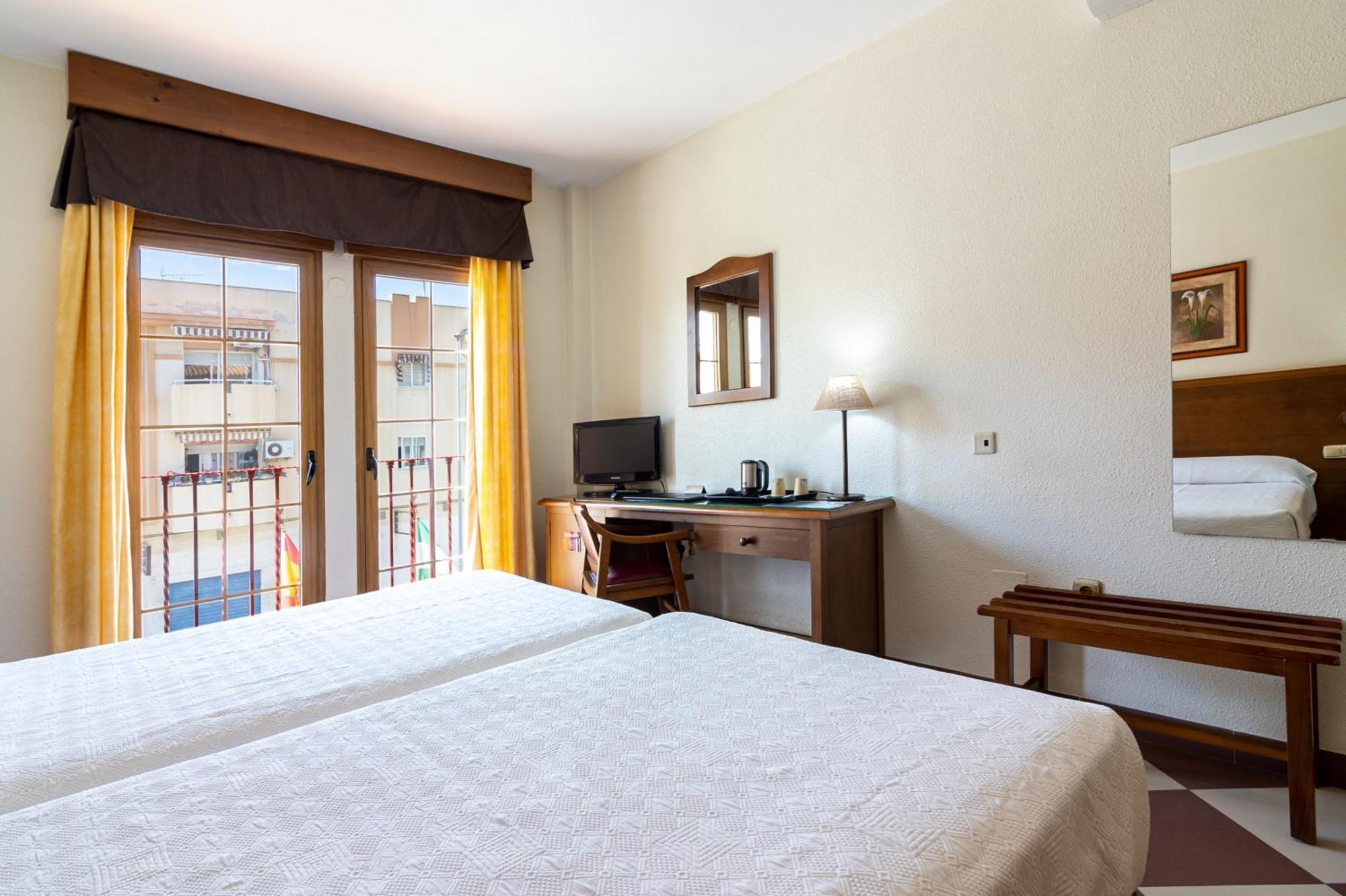 Hotel Avenida Tropical By Bossh! Hotels Salobreña Dış mekan fotoğraf