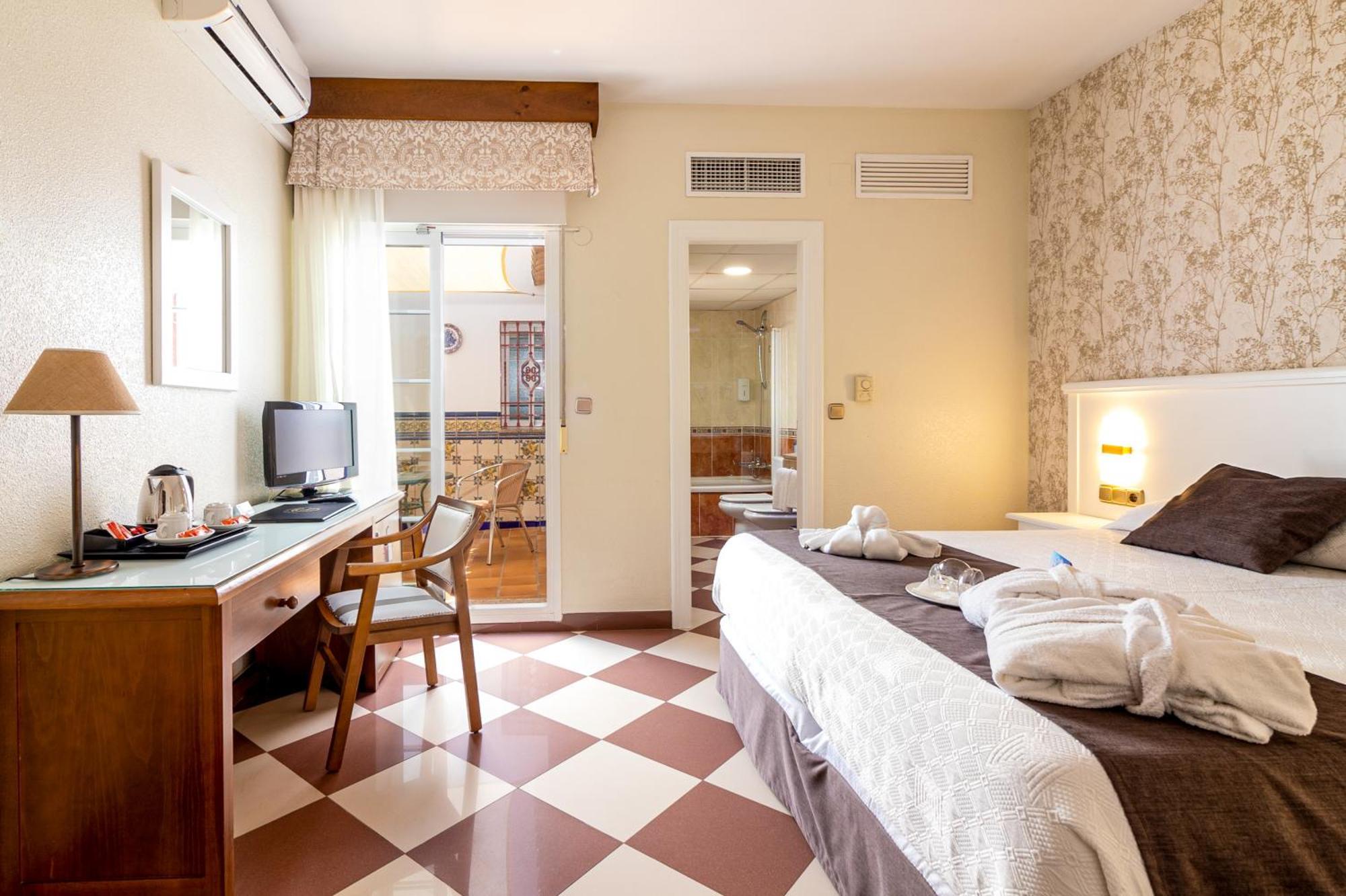 Hotel Avenida Tropical By Bossh! Hotels Salobreña Dış mekan fotoğraf